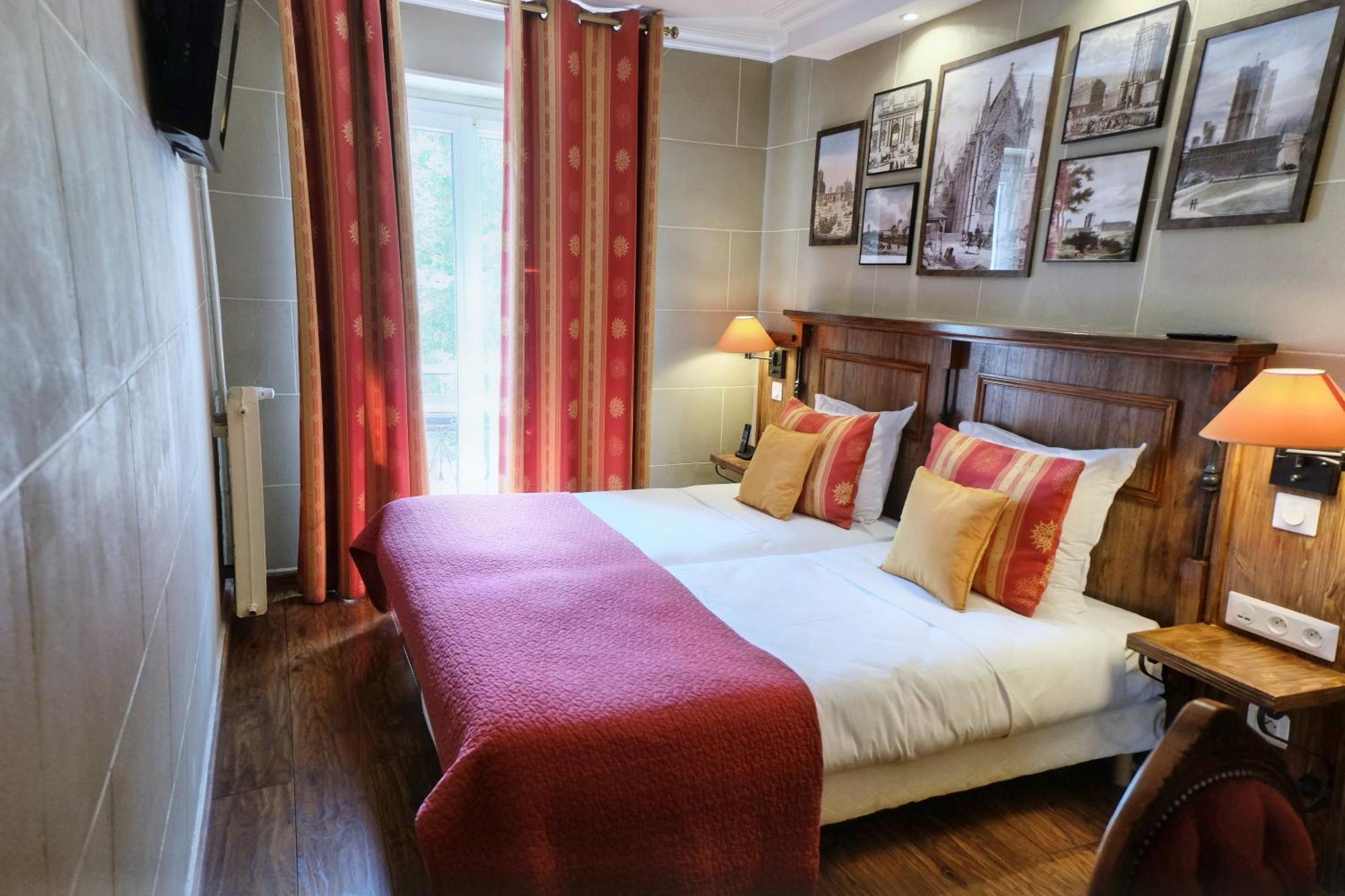 Du Château Hotel 2*